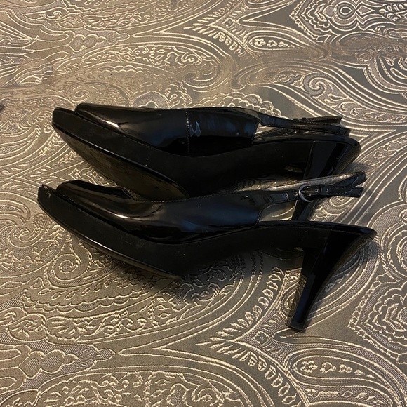 Shoes - Picture 2 of 4